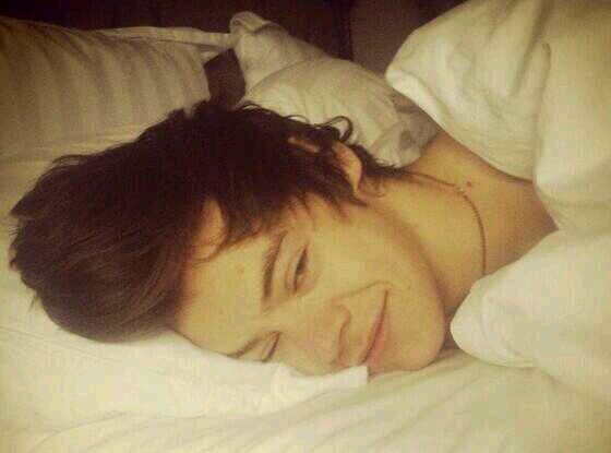 I'm Harry, I'm looking for a girl to call mine