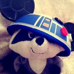 Love all things Disney, Star Wars, & art. DCP 2014 Alum. 
My opinions are my own, not those of the disney company