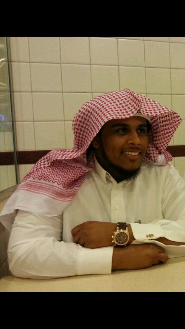 ‏‏طبعي تغيّر وصرت الساكت الهادي
ماعدت احزن … وقلبي منك ضيّعته
من جاني رحّبت به ومن راح ودّعته ..