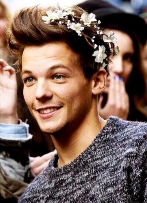 i dunno what to say... i guess...I LLLUUUUUUUVV 1D!!!! I luv every single one of you!!