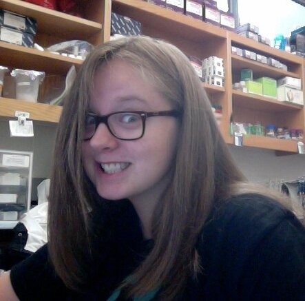 Budding zoologist, maybe-someday-wannabe-writer, and carbon-based organism.