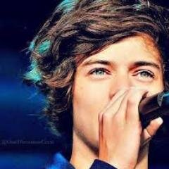 quem e fâ verdadeiro de harry styles, sabe o que e paixao de verdade pelo seu idolo favorito ..... quem quer ficar perto dele me segue que eu sigo de volta ...