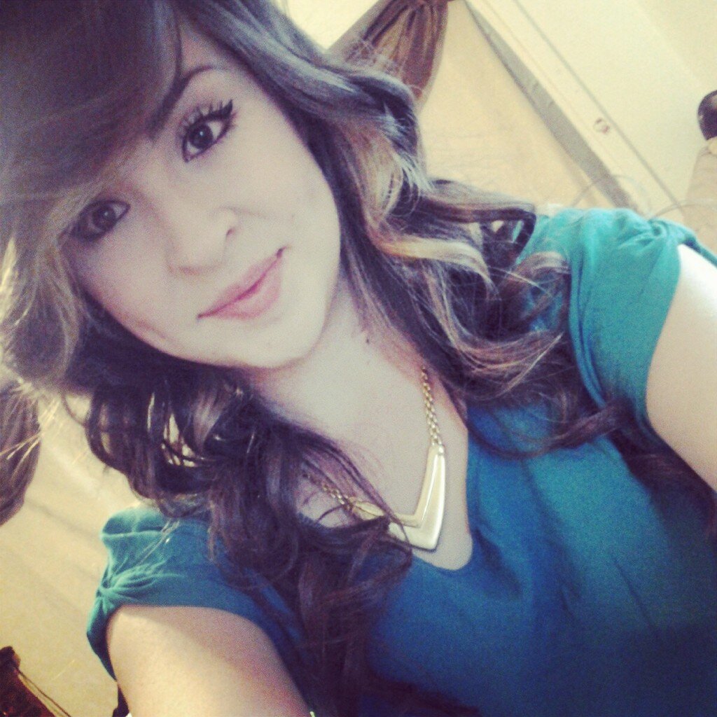 IG ; Fanni_xoxo  . ♥