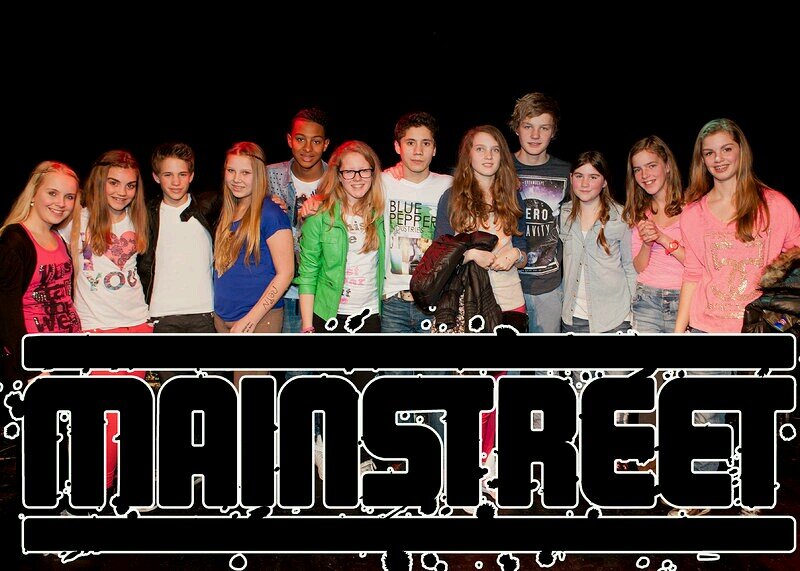 I Saw MainStreet : O1-O4-2O13-13-O4-2O13- 23-O6-2O13  --' I Saw JB on 13-O4-13' --' B1B Het Baarnsch Lyceum.