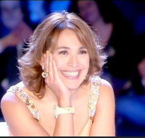 Accaunt dedicato alla trasmissione #Domenicalive condotta da @carmelitadurso da Domenica 29 Settembre 2013 su #Canale5. Questo Accaunt é gestito da fan.