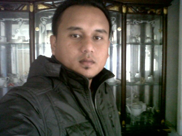 gak pernah malu tapi suka malu-maluin