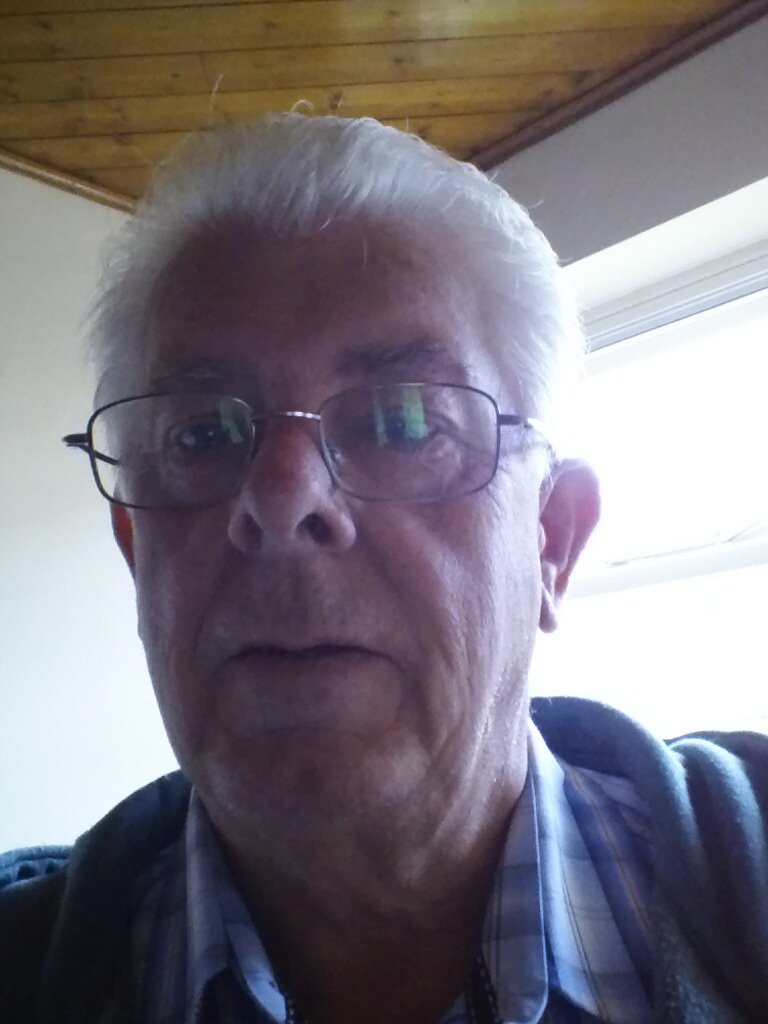 RGreenwood49's profile picture. 