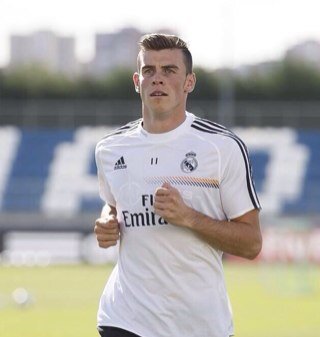 Hello , 
My name is Mohammad , 15 year's 

I Love real madrid , Man united .. 

My BB PIN:2B0F9509