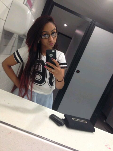 `HabibaAli;]♥ 29.03.95. .Hold Tчt The Trues.♥ love for all my sister's Koosha,Aisha,Salina&Samira:*♥
