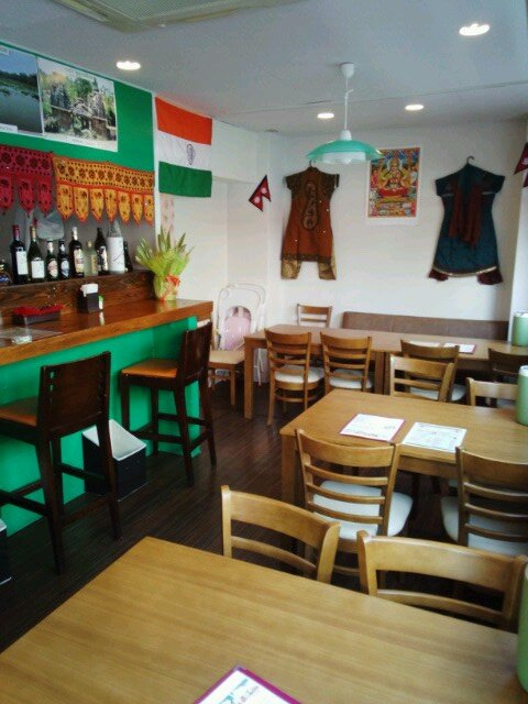 福岡県春日市須玖南４丁目２７のｲﾝﾄﾞ料理店VHATGHATです。am11:00から営業中♪お子様連れも大歓迎♪テイクアウトもできます 駐車場完備　℡092-585-5665