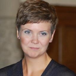 Werkt @MinBZK als afdelingshoofd MESA (macro-economische en strategische advisering) Gepromoveerd @UnivGroningen
