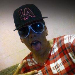 É New Stylle no comando, Quem tá feliz sacode ai ♫♫♫