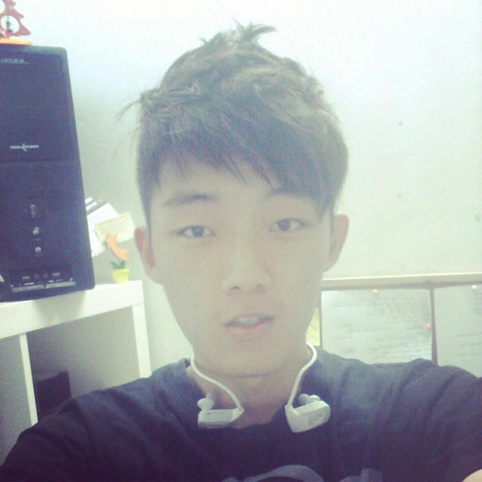 a_tristan326's profile picture. Student Entrepreneur