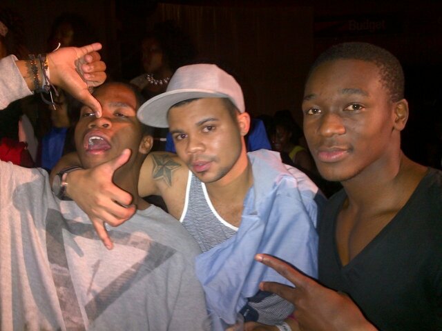 voughz14's profile picture. Smile and wave :)