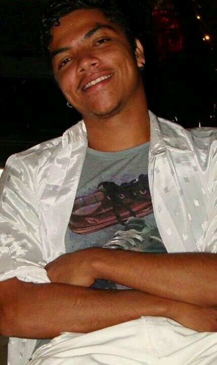 Junior_ferris's profile picture. Tenho alma de artista, Sou um gênio sonhador e romântico,tenho 32 anos sou Ator e dançarino, Muitos sonhos, top determinado e pouco paciente. Segue aiii =)