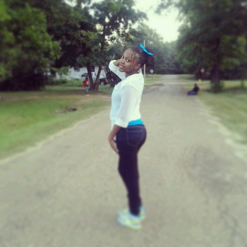 Tf? A Bio , Buh Ummm Follow Me Thoo :)  !¡  Im A CoolAss Person, Fwm Kik Me ; _MyThuqqishAss