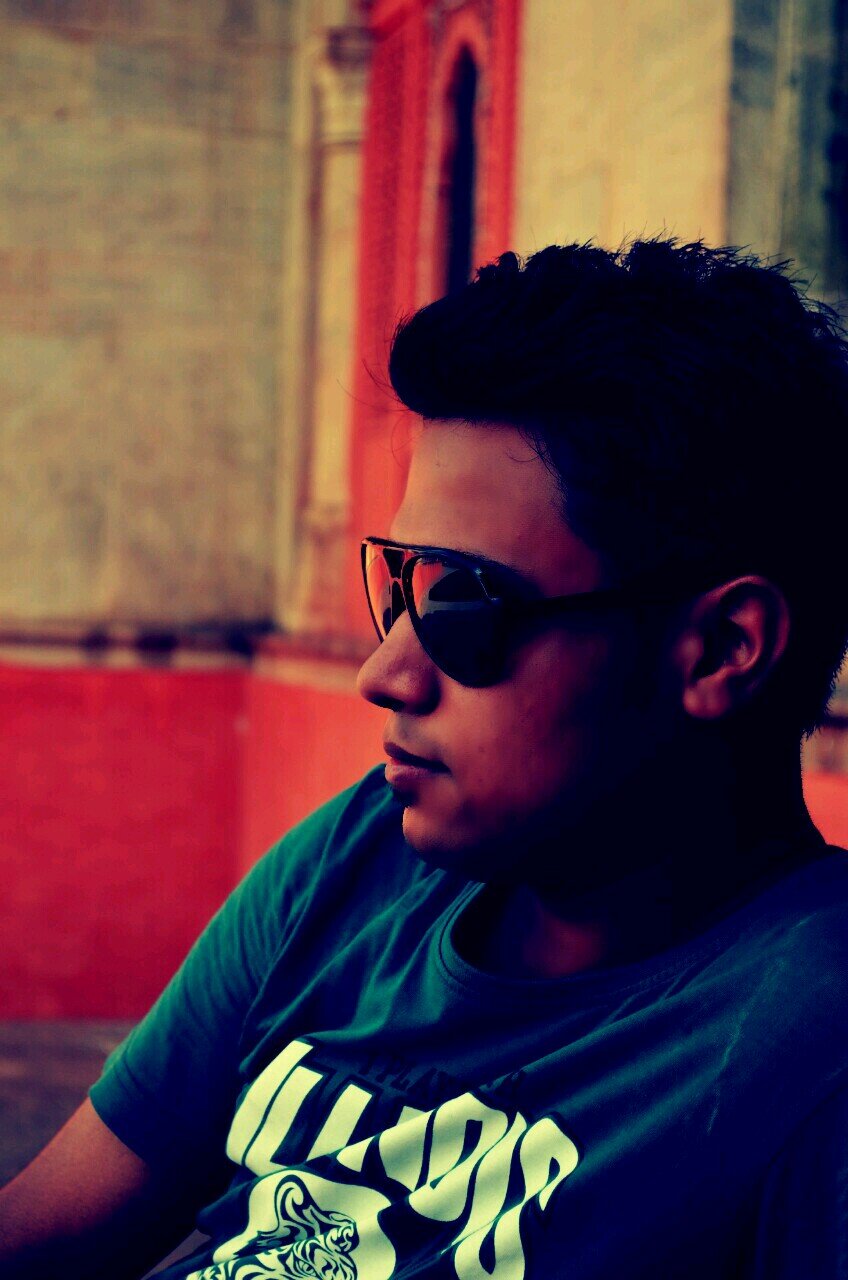 only few intersting words defines me totally.. FUN LOVING FRIENDLY STRAIGHT FORWARD..:)
