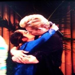 ¿Queres saber todo sobre Austin & Ally? ¡Pues en esta pagina dedicada a ellos lo sabras todo! solo siguenos! :D My Twitter - @SabriiAbii ;)