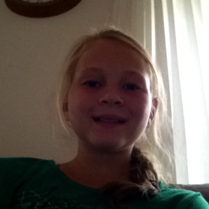 ❤Ik zit op acro en korfbal en ik hou van dieren❤ en ik ben 12. ❤jaaroud en ik heb een hondje ❤
