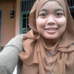 nama juli erawati ,,, orang y cerewetttt tapii seruuu :D
Paling suka sama kucing dan keroppy :)