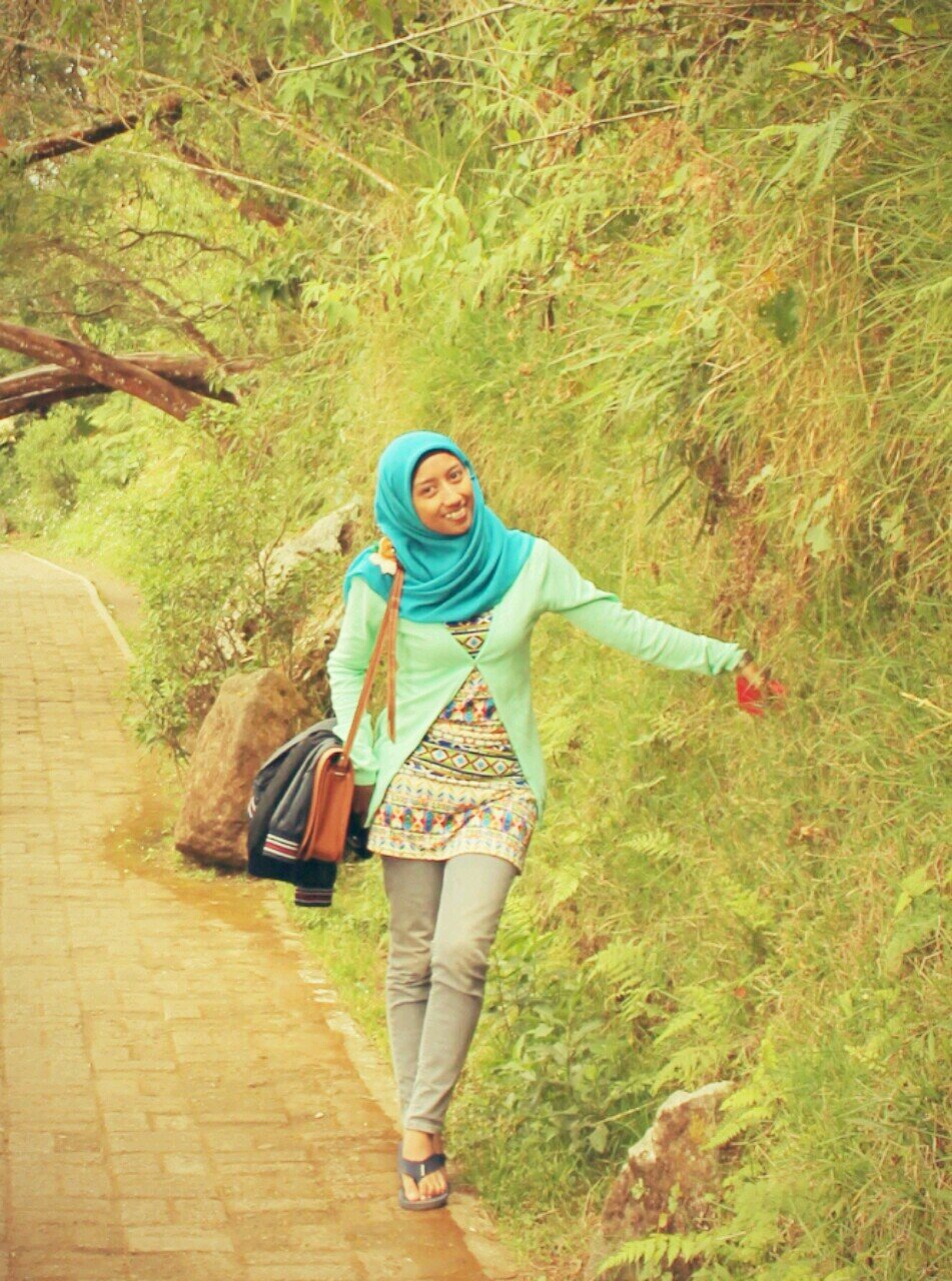 I act crazy sometimes, I talk bullsh*t most of the times.
Hahahaha, What a beautiful life!