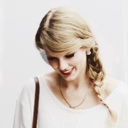 Ravenclaw student at Hogwarts. I'm a beater! ||Daughter of Athena||Bubbly||Funny||Tough||Lived in Germany for a while until...
