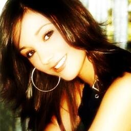 |~||FAKE||~| Holo 7u7 SOy Integrante de @ThSaturdays ya ..Soy mamá :O y mamasita tambien x3 Okay no  http://t.co/ZSEUwlu8YK