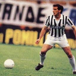 European football podcast and blog. Please follow, read, and listen! http://t.co/jtHBmSjBNZ We follow back!