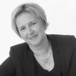Passionate and global PR strategist with eye on the world & the sea - interested in family, genuine people, technology, food, movies and what makes life fun.