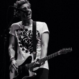 congrats on the Luke follow! :) you deserve it! ((follow my main please, @cxddlyzarry :)))