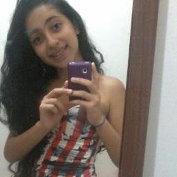 São Paulina , Divertida , Apaixonada mais não iludida ;)