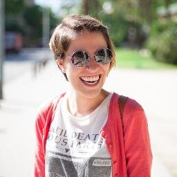 A Graphic designer who's in love with lettering, illustration, mexican food, comedies and being a woman.