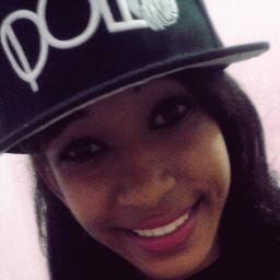 Eu ? Ciumenta,Bipolar,Chata,Irritante,Boba,Louuca ! 
amo'Pais♥,Lady Gaga♥,Amy Winehouse♥ Deus♥Cine♥  u.u