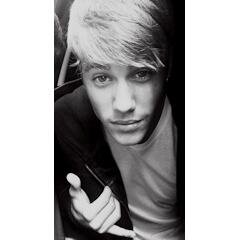 iprayformyidol Profile Picture