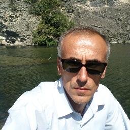 Doğayı seyahat etmeyi çeşitli belgesel seyretmeyi severim.