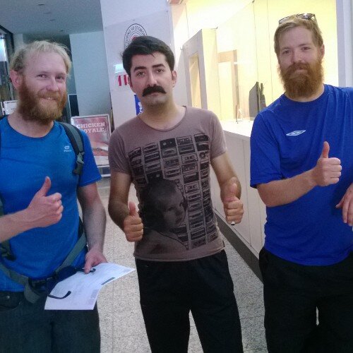 outofoblivion's profile picture. güzel bir şarkıyı,güzel bir kadına değişmem;güzel şarkı söyleyen bir kadını hiçbir şeye değişmem.