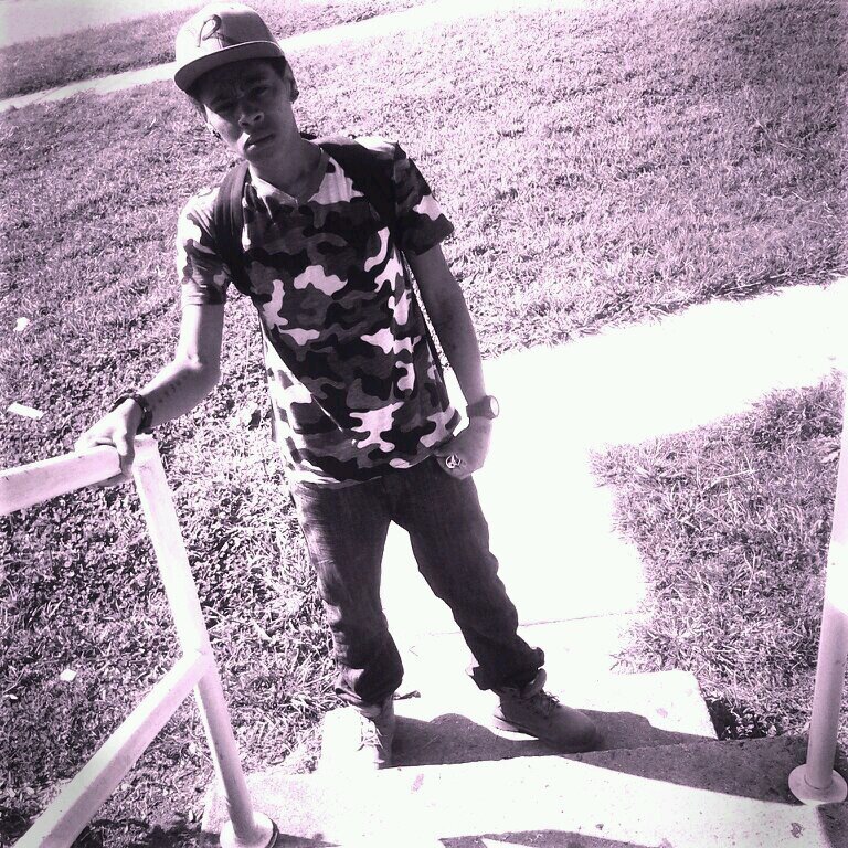 So here's the deal:#Teamgetmoney #Teamstudbruh #teamfollowbacc leader of #Teamtrapstar  #Teamdevoted and #Teamidgaf,#Teammenigga