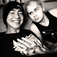 i love you. (@larryxmuke) 's Twitter Profile