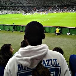 Tenho 17 anos, sou apaixonado por futebol, o motivo dessa paixao CRUZEIRO ESPORTE CLUBE o maior de minas,quer me conhecer melhor me segue ai !!