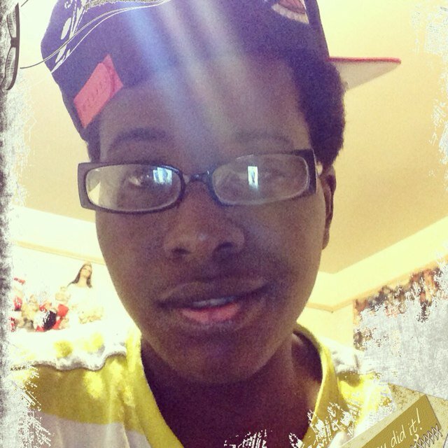 KidSoUhMayzing's profile picture. Hey wassup name delores and im from the bronx im into girls i work like to chill with friends shop write poems go to the movies