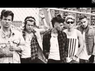 I GAVE YOU A FREE FOLLOW SO PLEASE GO FOLLOW : @ZaynieHugs AND @WaferNiall !!! THANK YOU Xx
