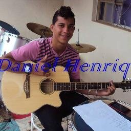 Twitter Oficial de Daniel Henrique!! Cantor $ Compositor..Meu mundo,minha realidade,meus sonhos,meu jeito. Me segue quer eu te  sigo de volta.Beijoos. :) :)