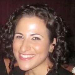 lauren_linakis's profile picture. 