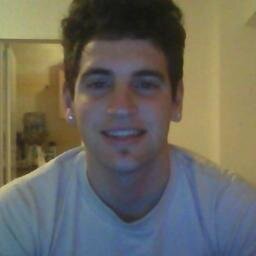 hincha de germinal, rawson chubut -
Veneno de efecto lento, te miro y tiemblo.                                                 tu sonrisa, siempre conmigo
