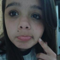Amo essa menina mais que tudo nesse muindo S2^^  @OneFrieend aqui'