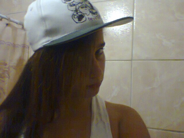 Sou a alegria de quem me ama,a tristeza de quem me odeia,e a ocupação de quem me inveja..