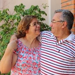Primeiro sou filha de Deus, sou mãe, esposa e avó. Sou uma abençoada!