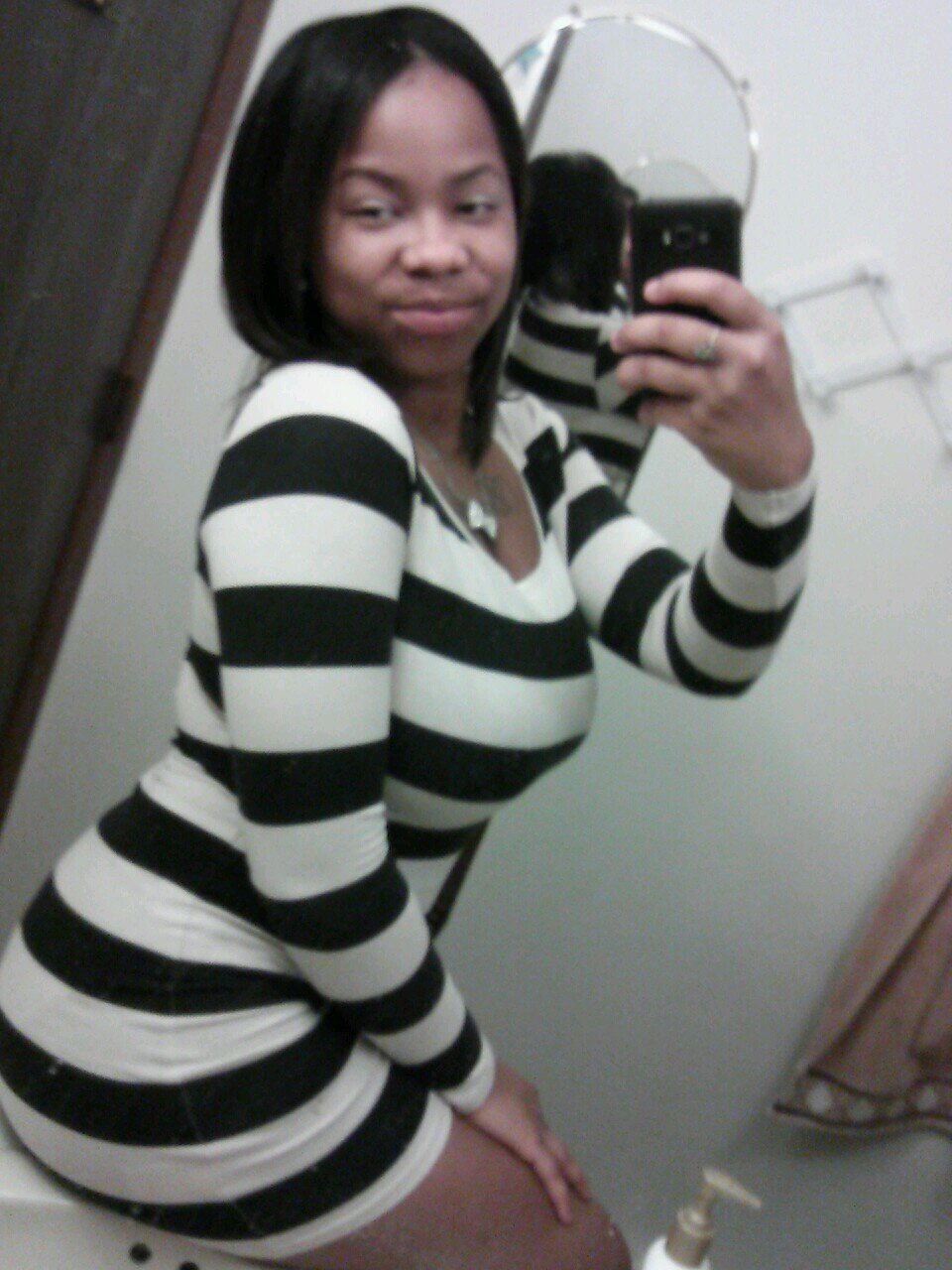 MobbLady Shay Turning Straight Hoes Gay :) Follow Me #TeamPretty #TeamLesbian #MobbinWitTheBand