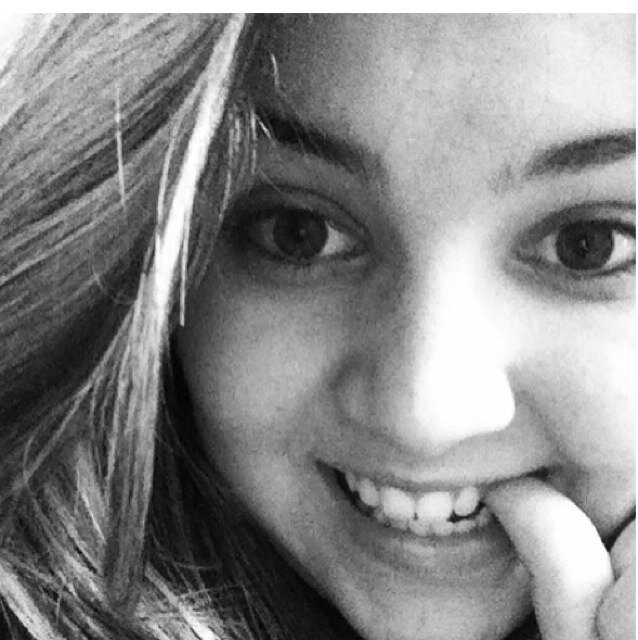 Destrua aquilo que destrói você ;* (( ''OLHA O DINOSSAURO'' ''RAWR'' ''FDP COMEU MINHA BIO'' ))