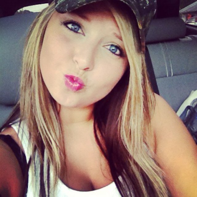 13Olyviakb's profile picture. 